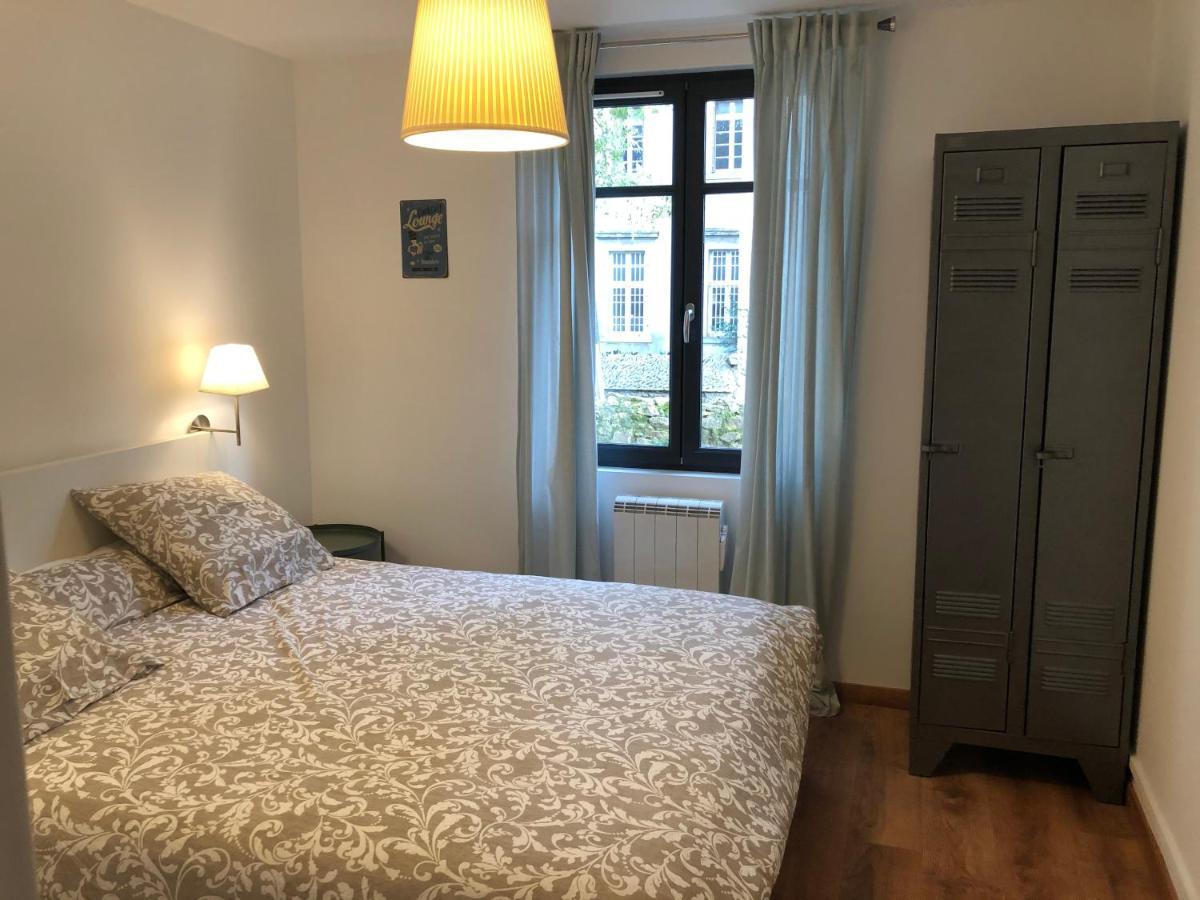 Au Vieux Lavoir Avec Parking Prive, Jardin , Climatisation, A 500 M De La Cite Carcassonne Exterior foto